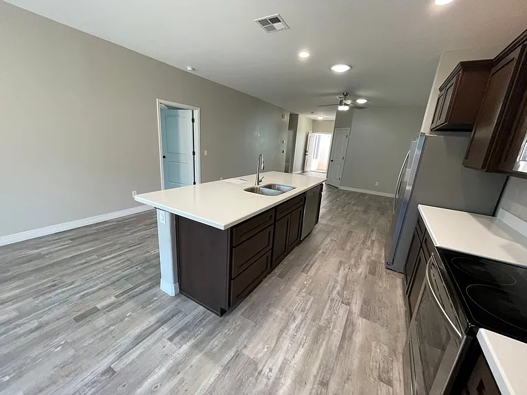 344 E Orchid St — Photo 12