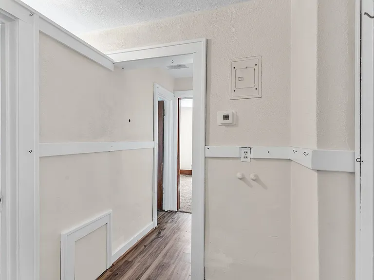 2118 Main St — Photo 5