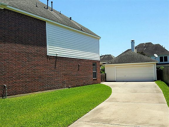 2nd image of 2325 Echo Harbor Dr