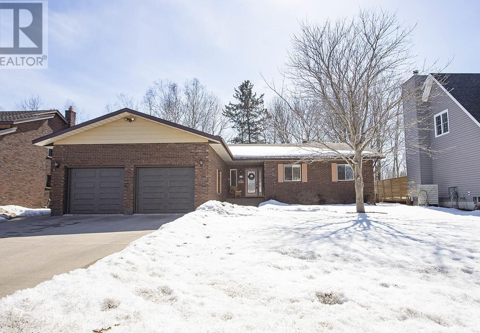 105 Greenview Ln, Sault Ste. Marie, ON P6A 6L1 Zillow