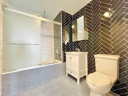 Rented by Doorway NYC, LLC | media 3