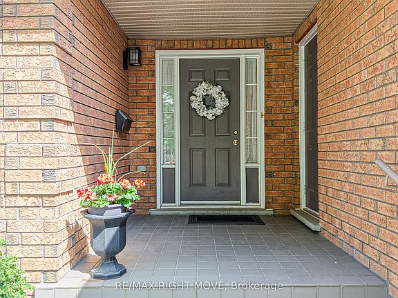 4th image of 3170 Monarch Dr W