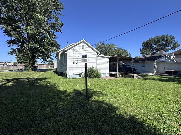 2nd image of 537 Hagood St