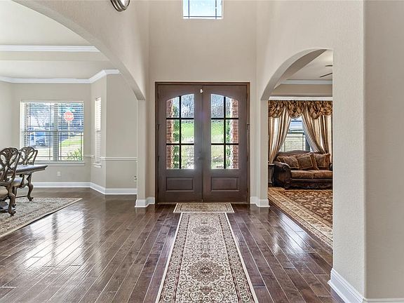 4th image of 1100 Millington Ct