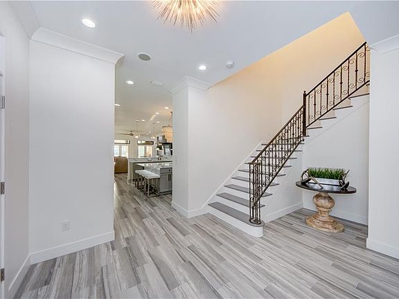 3rd image of 1115 Abbeys Way