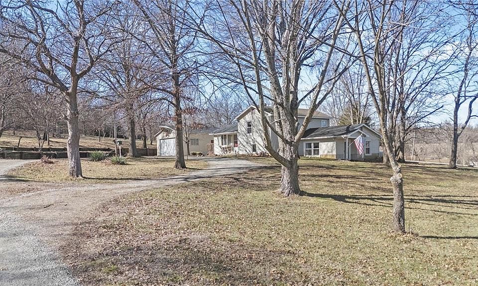 1st image of 29870 Lookout Rd