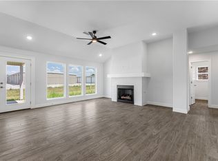 909 W Carley Dr, Siloam Springs, AR 72761