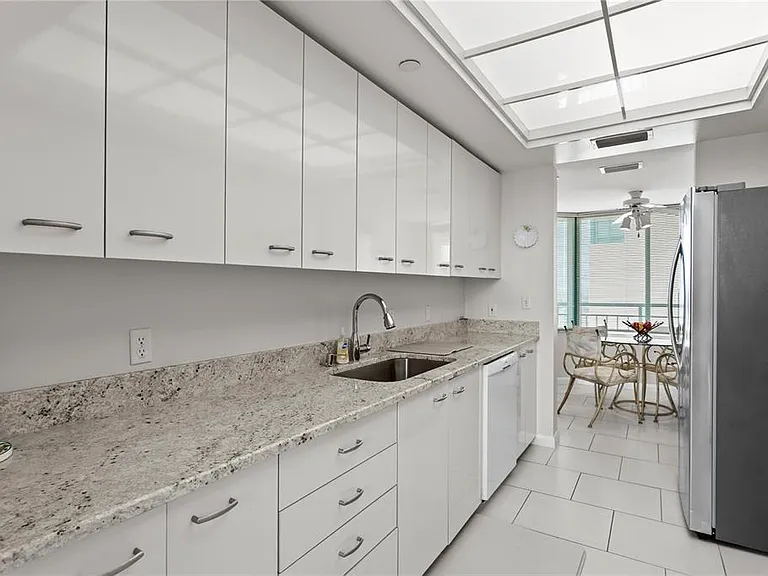 1540 Gulf Blvd #2107 — Photo 19