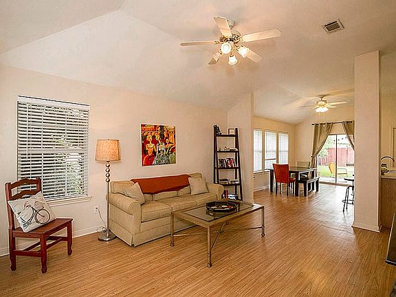 2nd image of 2409 Antelope Ln