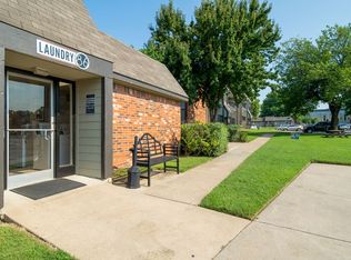 Brookwood on 86th - Save $500 Off Your December Rent! Just In Time for the Holidays!, Owasso, OK 74055