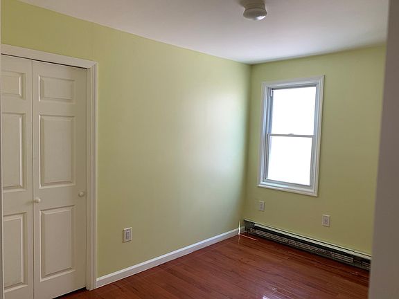 4th image of 8727 124th St