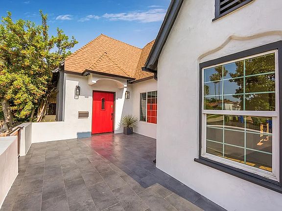 3rd image of 6105 Del Valle Dr