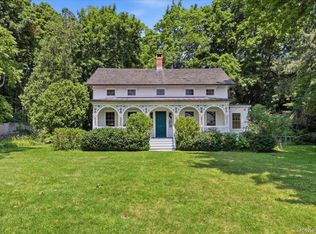 412 Succabone Rd, Mount Kisco, NY 10549