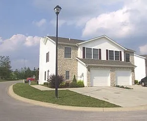 2616 E Oaklawn Ct — Photo 1