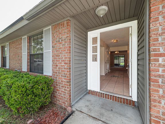 3rd image of 12563 Country Charm Ln N