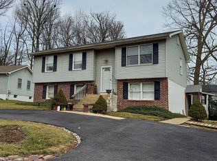 3 Garvey Ln, Newark, DE 19702