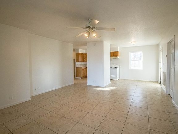 3rd image of 2121 Pike St