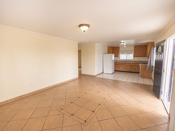 5th image of 429 S Ferris Ave