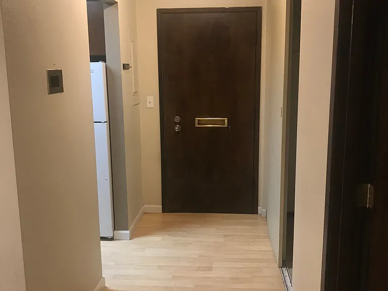 SW Terri Ct — Photo 8