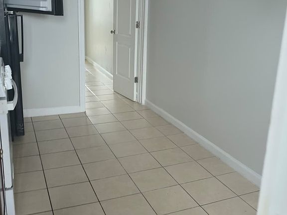 4th image of 83 Market St APT 9