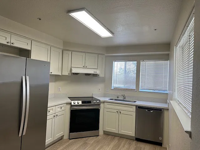 1160 Reed Ave — Photo 6