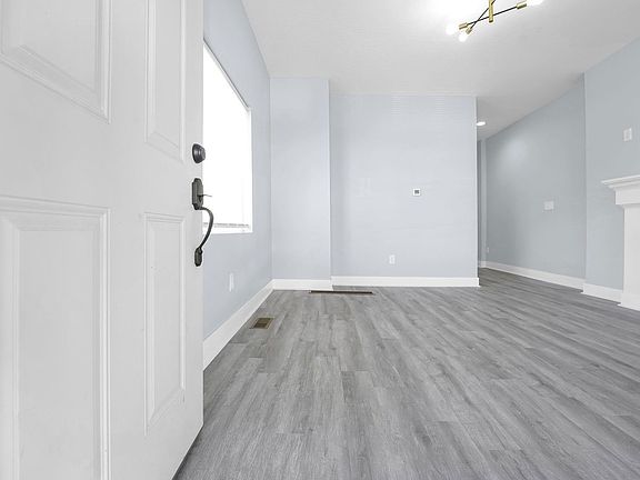3rd image of 1157 Atcheson St