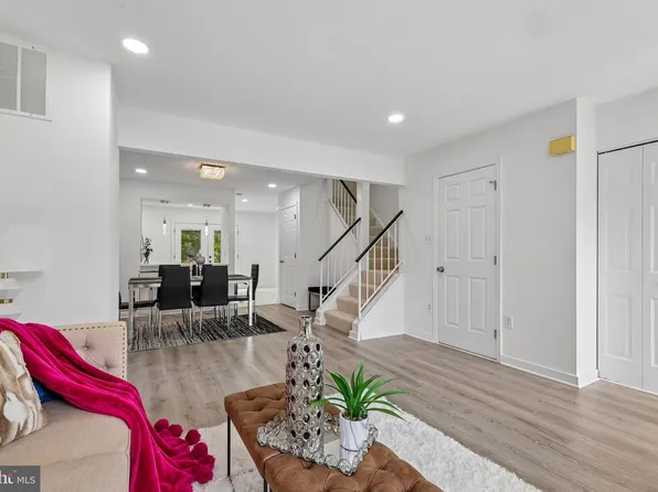 3476 Caledonia Cir, Woodbridge, VA 22192