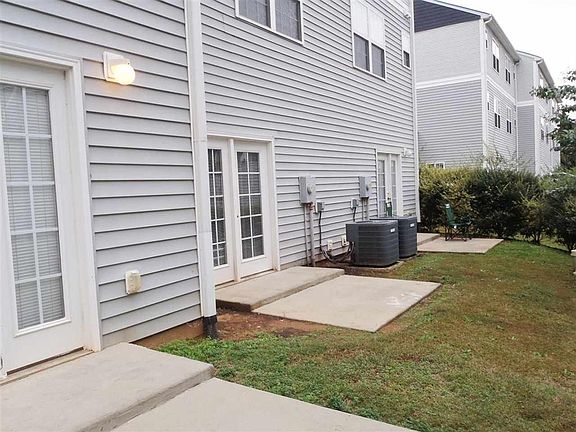 4th image of 114 University Village Dr APT B