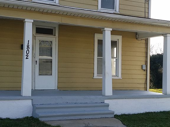 2nd image of 1802 Moorman Ave NW