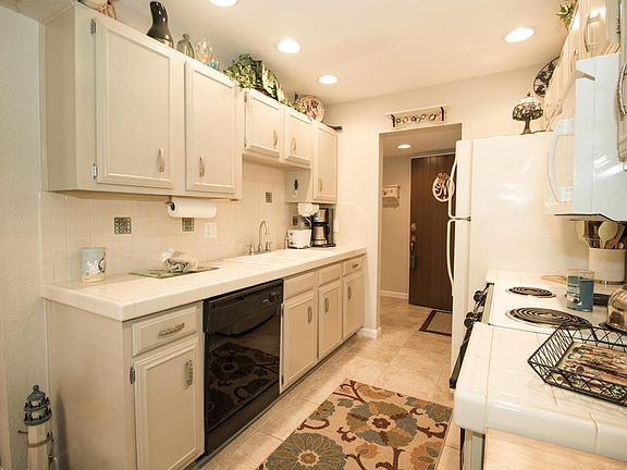 4th image of 432 N Driftwood Bay Unit 95D