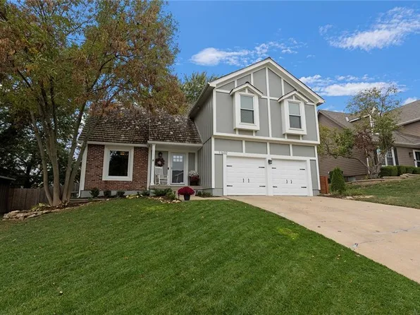 11632 Cody St, Overland Park, KS 66210