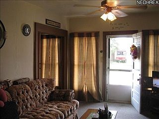 4th image of 232 Rockwell St