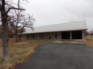 220 Chandler Rd, Lipan, TX 76462