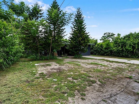 2nd image of 1803 E BOUGAINVILLEA AVENUE