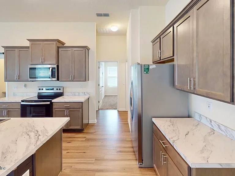 2385 Oak Stream Dr — Photo 6