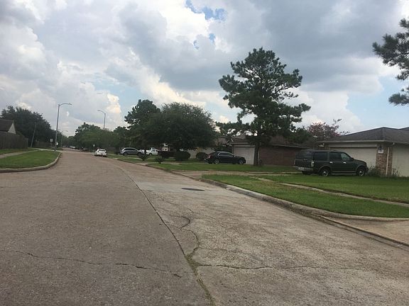 4th image of 16327 Rapidcreek Dr