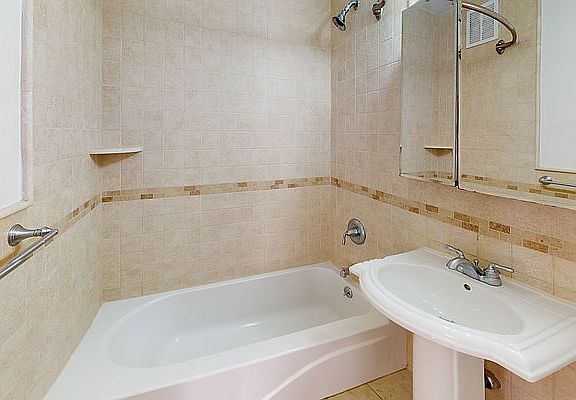 5th image of 50 W 93rd St #506A