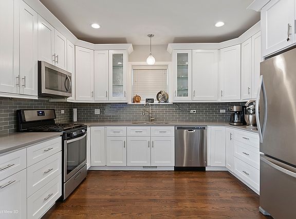 2nd image of 3612 N Luna Ave