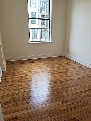 4th image of 589 Park Pl APT 2