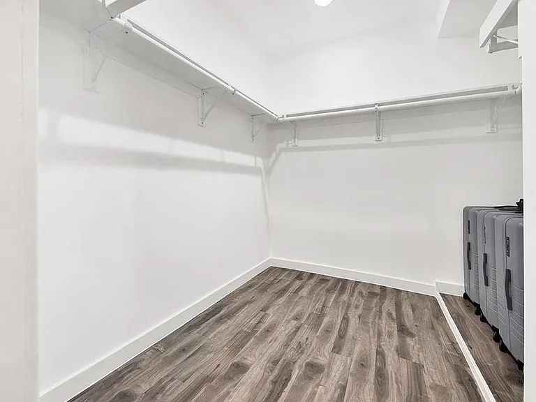 131 E Avenue 45 — Photo 15
