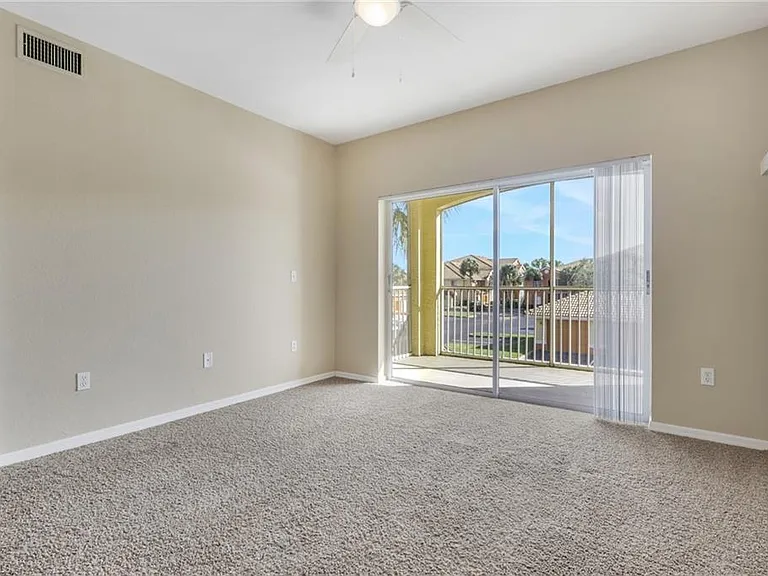 6321 Aragon Way #206 — Photo 5