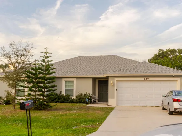2325 SE Calcutta Circle, Port St Lucie, FL 34952