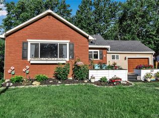 5864 Rosewood Ter, Lake View, NY 14085