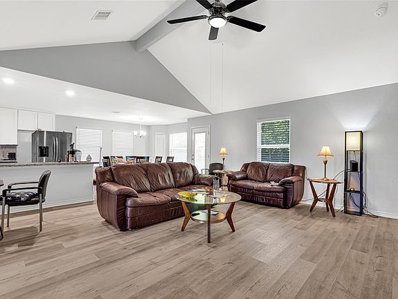5th image of 4814 Pine Cliff Dr