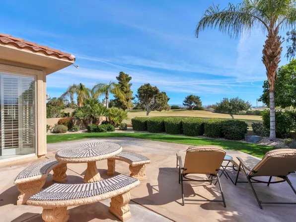 147 E Kavenish Dr, Rancho Mirage, CA 92270