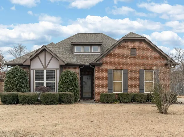 865 Barkley Dr, Alabaster, AL 35007