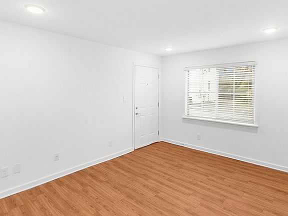 4th image of 4416-4420 5th Ave S #4420-5