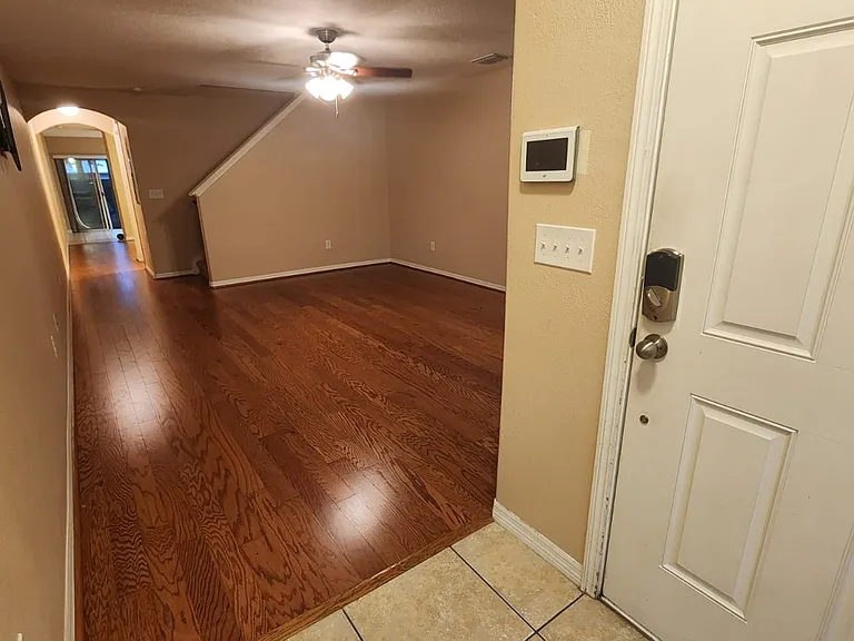 372 Carina Cir — Photo 7