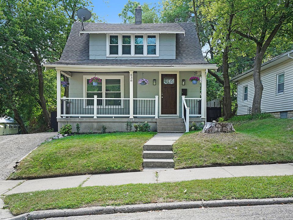 1st image of 638 Barnett St NE