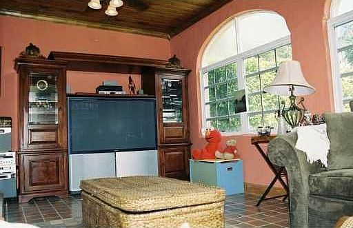 4th image of 1538 Mendavia Ave